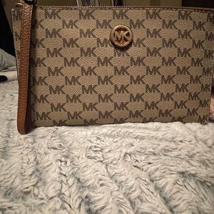 Michael Kors Signature Print large wristlet/clutch wallet